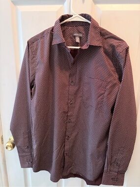Van Heusen Men's Wine Microdot Button-Down Shirt